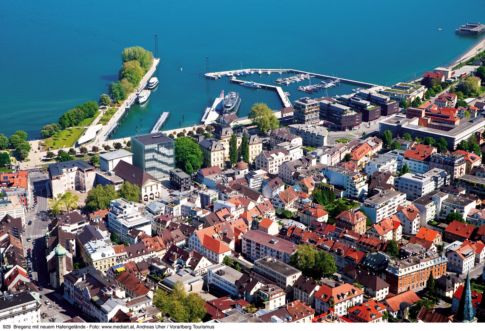 929_Bregenz_mit_neuem_Hafen.jpg